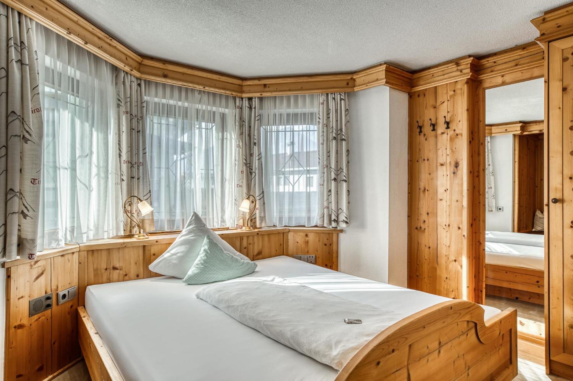 Hotel Alpenstolz Mieders Quarto foto