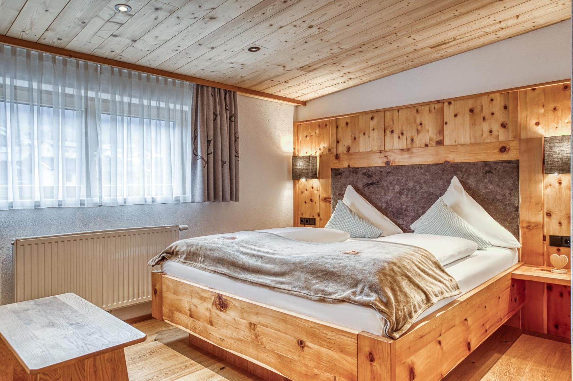 Hotel Alpenstolz Mieders Quarto foto