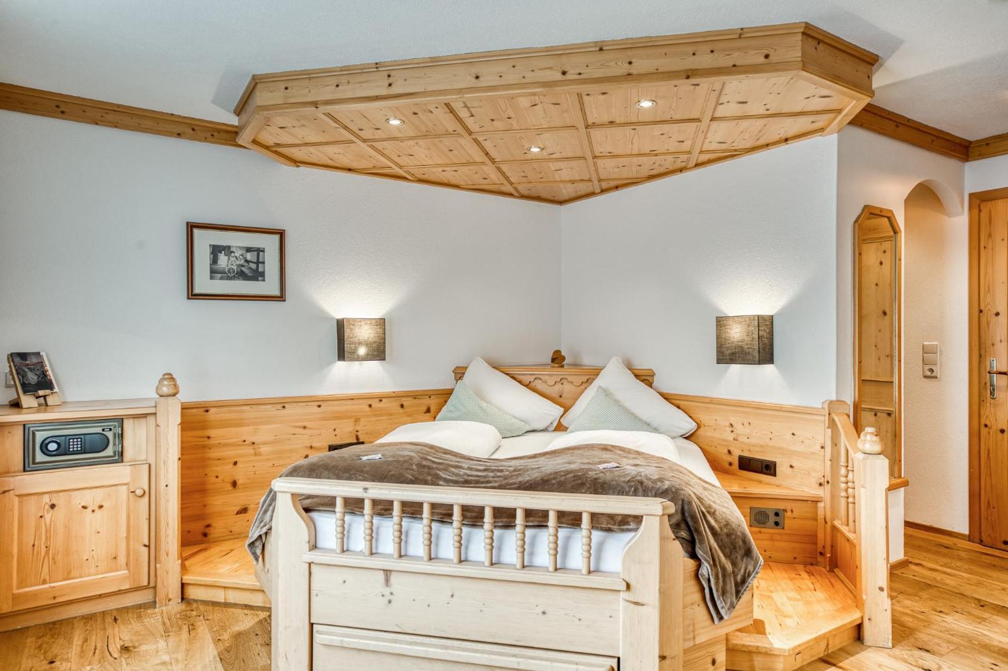 Hotel Alpenstolz Mieders Quarto foto